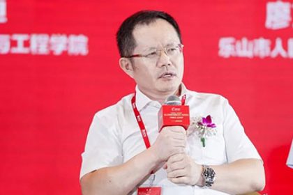 日托總裁張鳳鳴博士受邀出席2021第四屆中國國際光伏產業高峰論壇