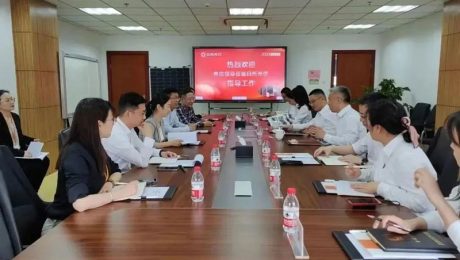 無錫市新吳法院院長劉一勤一行蒞臨江蘇日托考察調研