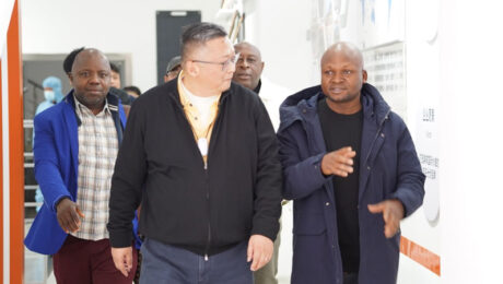 尼日利亞訪團蒞臨日托光伏共探綠色絲綢之路